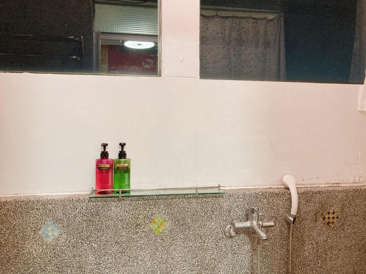 台南富居tainan Fu House預訂後請主動聯繫做確認才保留訂房 Appartement Buitenkant foto