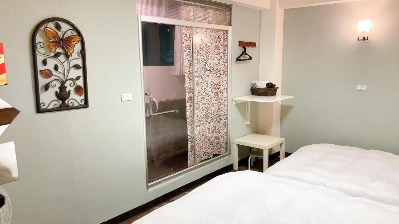 台南富居tainan Fu House預訂後請主動聯繫做確認才保留訂房 Appartement Buitenkant foto
