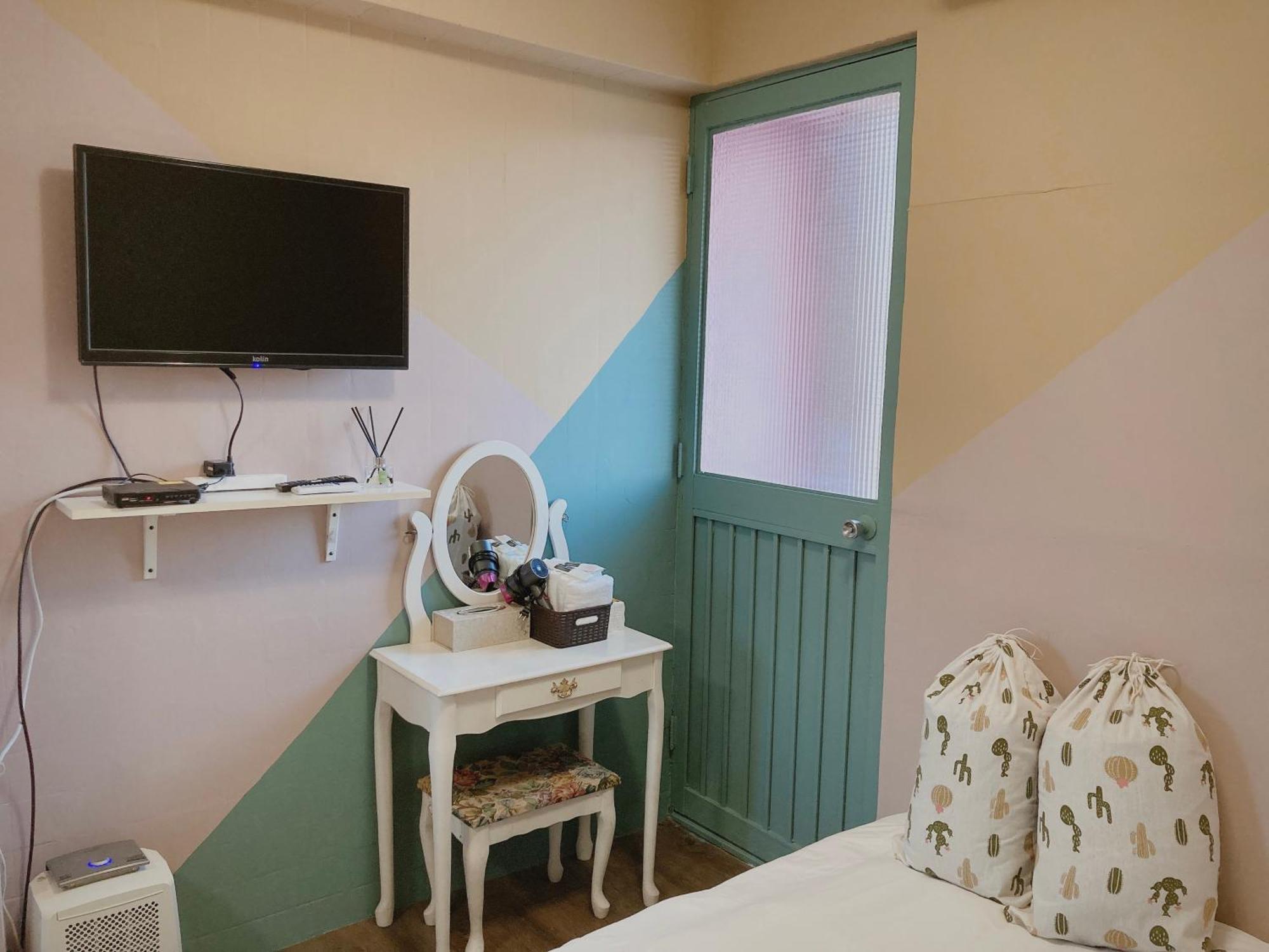 台南富居tainan Fu House預訂後請主動聯繫做確認才保留訂房 Appartement Buitenkant foto
